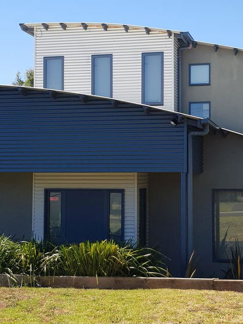 Bay Breeze Holiday Home - Holiday Adelaide 2