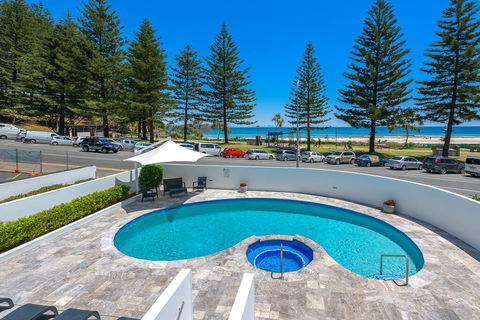 Bayview Apartments Rainbow Bay - Holiday Adelaide 1