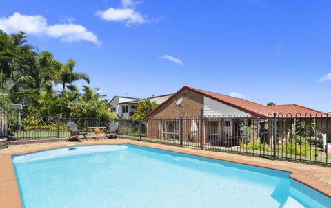 BB233 Banksia Beach Family Home - 4 Bedrooms - Holiday Adelaide 0