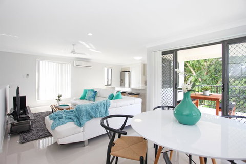 Beach Breeze Holiday House - Holiday Adelaide 3