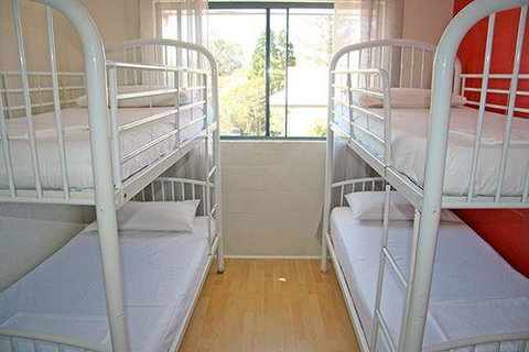 Beach Hostel Mooloolaba - Holiday Adelaide 2