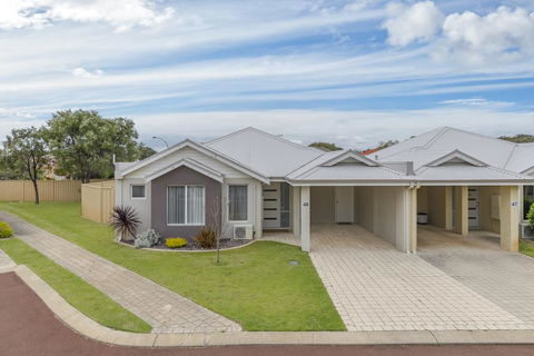 Beach Resort Chalet - Holiday Adelaide 2