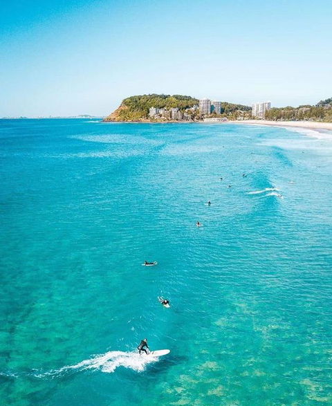 Beach Side Ocean Burleigh Heads 3 Bedroom Family Accomodation - Holiday Adelaide 3