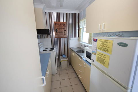 BEACHFRONT 3- 3/12 Bundella Ave LC - Holiday Adelaide 1