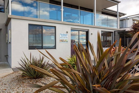 Beachfront Apartment Blackmans Bay - Holiday Adelaide 1