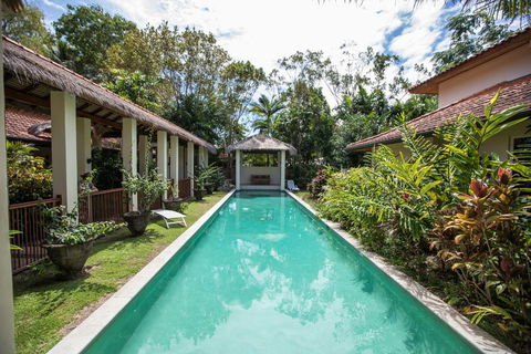 Beachfront Hideaway - Port Douglas - Holiday Adelaide 2