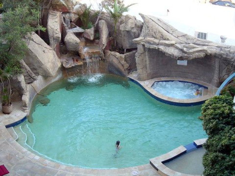 Beachfront Mooloolaba Apartment - Holiday Adelaide 3