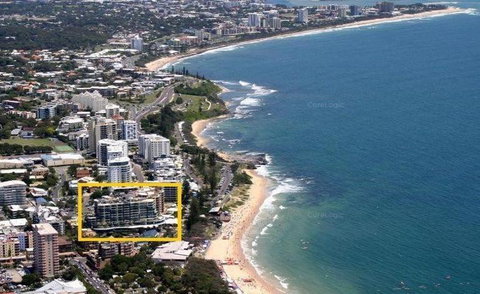 Beachfront Mooloolaba Apartment - Holiday Adelaide 0
