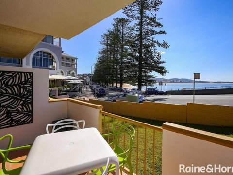 Beachfront Terrigal - 4/24 Terrigal Espl - Holiday Adelaide 1