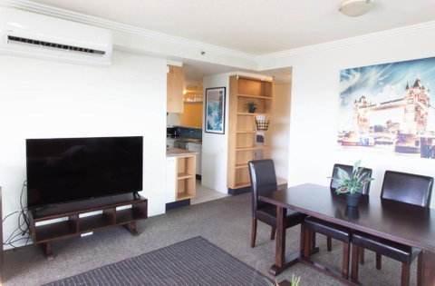 Republic Apartment - Holiday Adelaide 0
