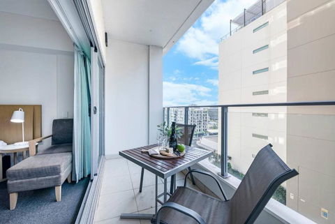 Resort-Style Sister Studios - Double Delight In The CBD - Holiday Adelaide 2