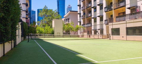 Resort-style Living In Perth CBD - 2X2 Apt - Holiday Adelaide 1