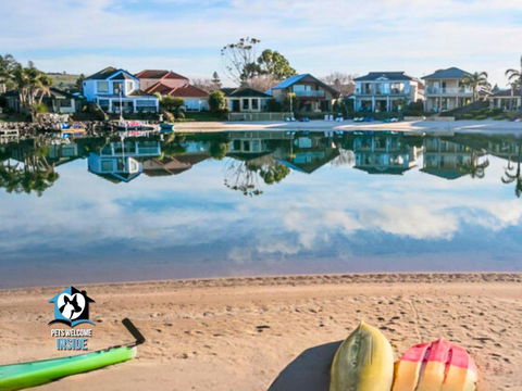 Renovated Beautiful Holiday Home With A Private Beach & Stunning Views! - Holiday Adelaide 0