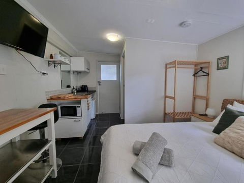 Redcliffe Homestay - Holiday Adelaide 0