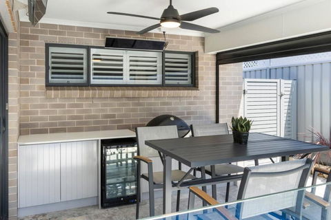 Rengor Executive Retreat - Holiday Adelaide 1