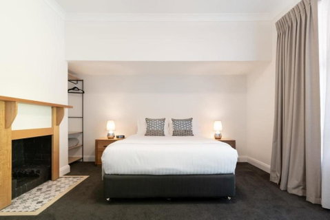 Renovated Delight In Invermay - Holiday Adelaide 3
