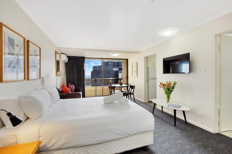 Renovated Stylish Studio - Holiday Adelaide 0