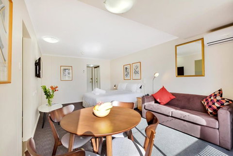 Renovated Stylish Studio - Holiday Adelaide 1