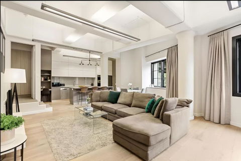 Renovated Warehouse Conversion In Heart Of Sydney - Holiday Adelaide 0