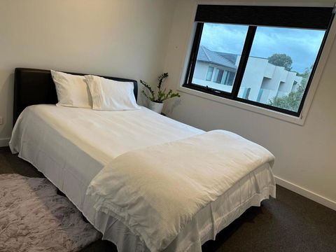 Reservior - Holiday Adelaide 0