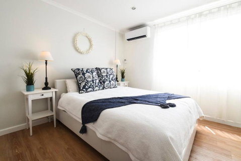 Resort-style Coastal Living With Balcony & Pool - Holiday Adelaide 1