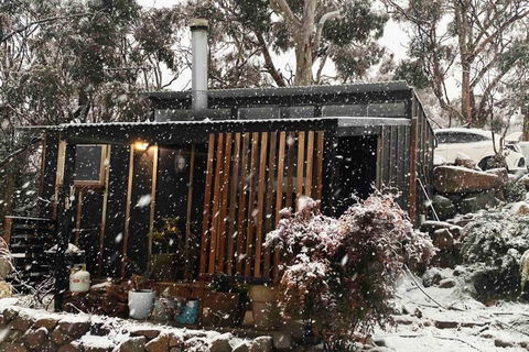 ReThynk Unique Tiny Home East Jindabyne - Holiday Adelaide 0