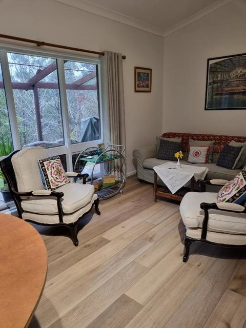 Retreat In Stirling - Holiday Adelaide 1