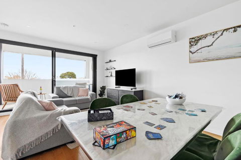 Retreat On Bellerine I 2BR Apartment I Geelong CBD - Holiday Adelaide 3