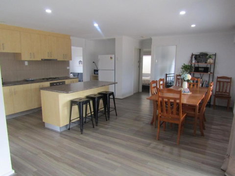 Retreat On Talbot - Holiday Adelaide 2