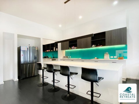 Rhyll Luxury Retreat Phillip Island - Holiday Adelaide 1
