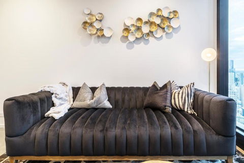 Ritzy Apartment In Iconic Australia 108 With Views - Holiday Adelaide 0
