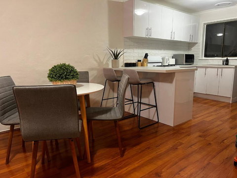 River End Unit Near Parkland - Holiday Adelaide 2