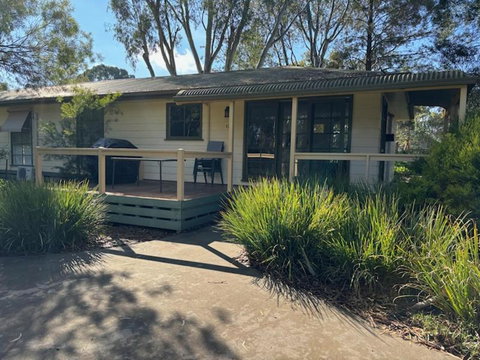 River Frontage Unit Moama - Holiday Adelaide 0
