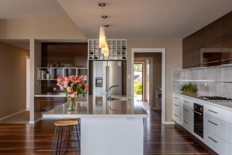 River Haven Serene Spacious With River Views - Holiday Adelaide 3