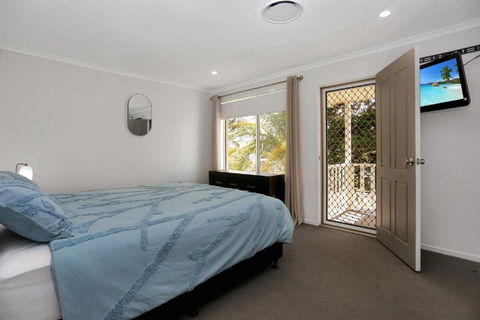 River Tonic - Holiday Adelaide 2