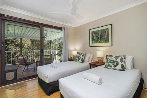 Riverfront Oasis In Elanora - Holiday Adelaide 3