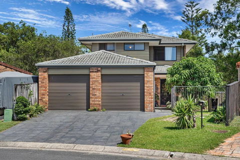 Riverfront Oasis In Elanora - Holiday Adelaide 2