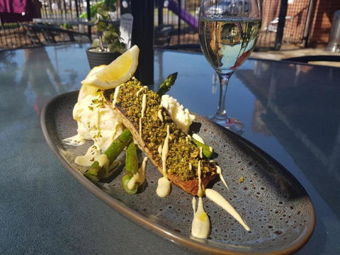 Riverina Hotel - Holiday Adelaide 2