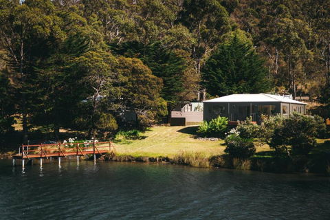 Rivers Edge Retreat - Holiday Adelaide 1