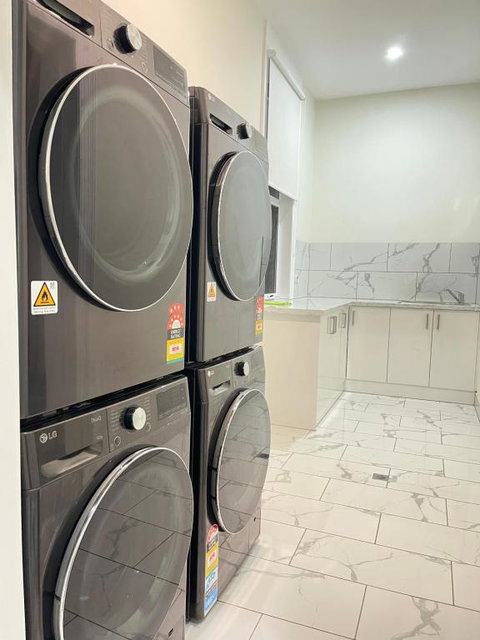 Riverside Hotel - Holiday Adelaide 3