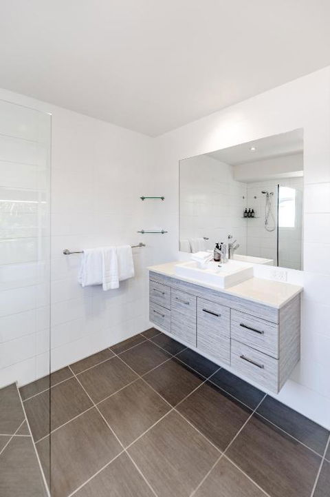 Riverside Noosa Sanctuary, Steps To Gympie Terrace - Holiday Adelaide 1