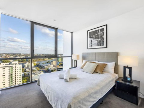 Riverview 2BR Delicate Apt, 1min To Train Station - Holiday Adelaide 3