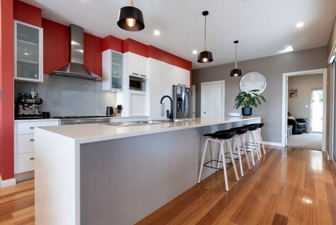 Riverview Escape - Holiday Adelaide 1