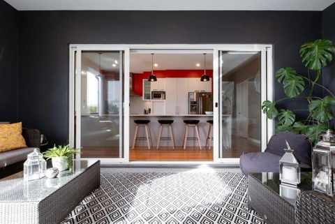 Riverview Escape - Holiday Adelaide 3
