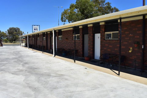 Riviana Motel - Holiday Adelaide 1