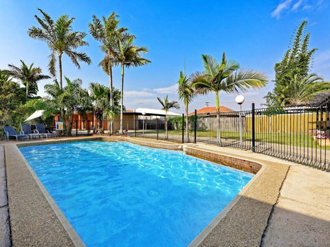 Riviera Motel Bundaberg - Holiday Adelaide 0