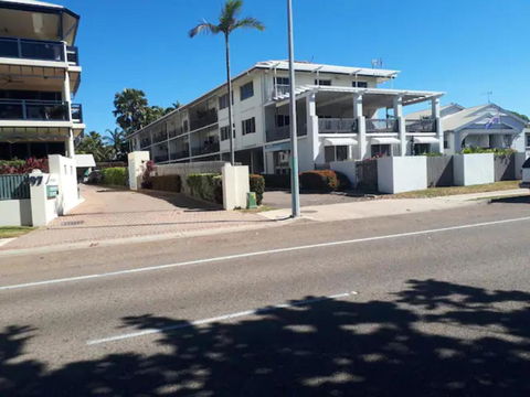 Residential Two-bedroom Unit On The Strand, Self-check In, Wi-fi - Holiday Adelaide 3