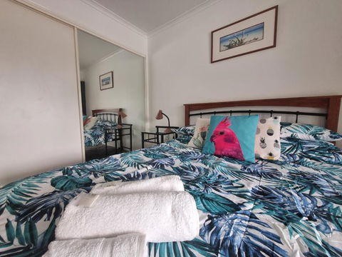 Residential Two-bedroom Unit On The Strand, Self-check In, Wi-fi - Holiday Adelaide 2