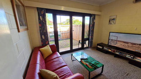 Rise N Shine - Affordable 50sqm Garden Apartment - Holiday Adelaide 2