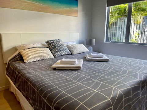 Relax At Trinity Beach Getaway, Blue Lagoon, Trinity Beach - Holiday Adelaide 0